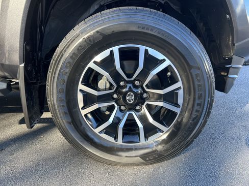 Used 2021 Toyota Tacoma TRD Sport image 13