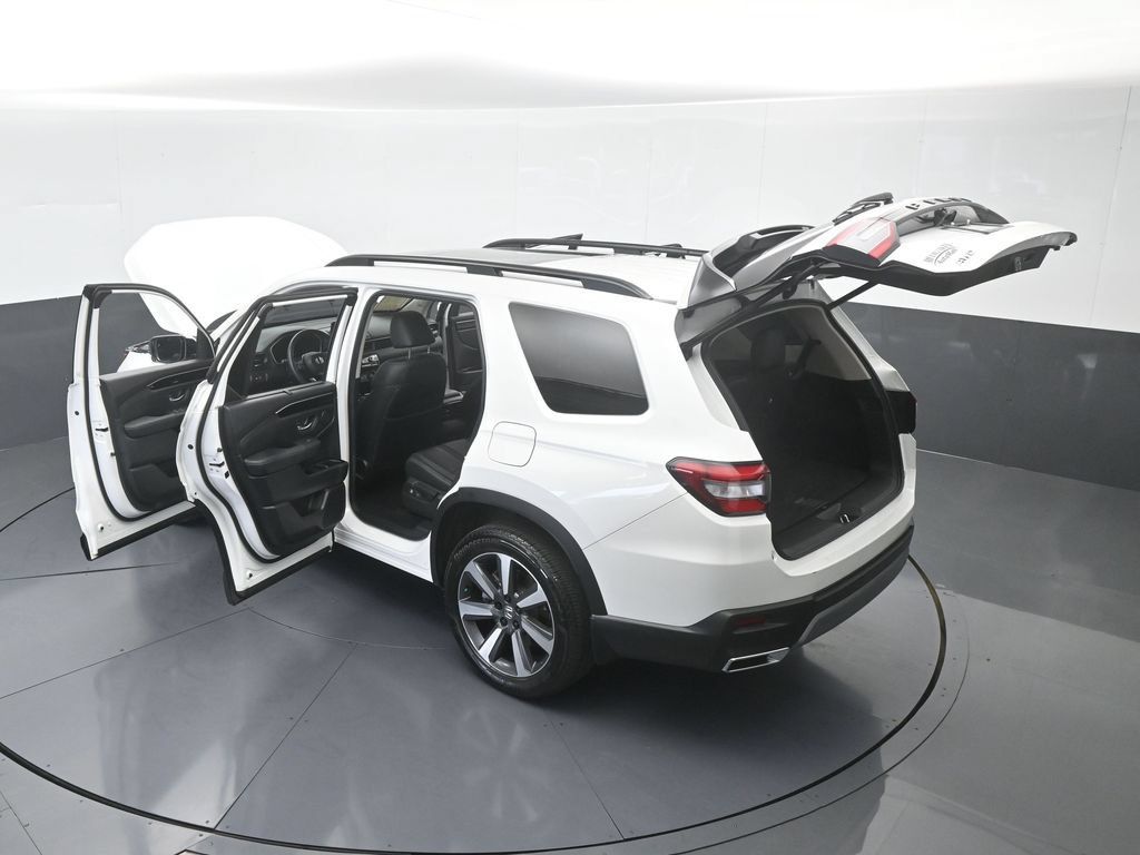 Used 2025 Honda Pilot Touring image 72