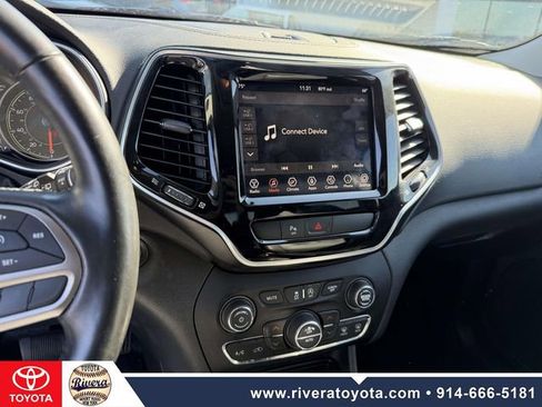 Used 2019 Jeep Cherokee Limited image 21