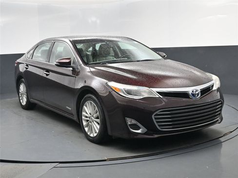 Used 2013 Toyota Avalon XLE Premium image 17