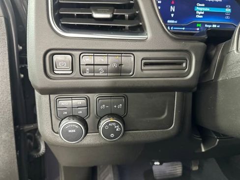 Used 2023 Chevrolet Tahoe Z71 image 19