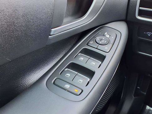 Certified 2025 Hyundai Sonata SE image 17