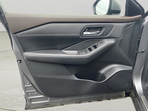 Used 2023 Nissan Rogue SL w/ SL Premium Package image 20