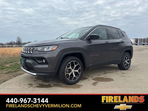 Used 2024 Jeep Compass Limited AWD/4WD image 1
