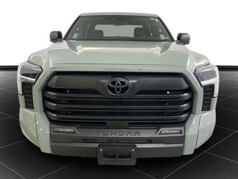 Used 2025 Toyota Tundra SR5 w/ SR5 Premium Package AWD/4WD image 8