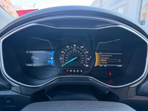 Used 2016 Ford Fusion SE w/ Equipment Group 202A image 11