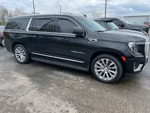 Used 2023 GMC Yukon XL Denali w/ Advanced Technology Package AWD/4WD image 2