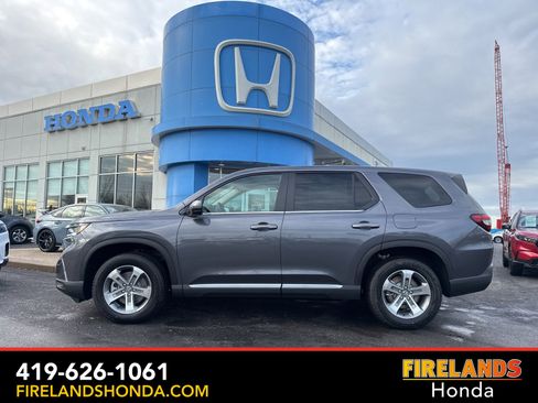 New 2025 Honda Pilot EX-L image 8