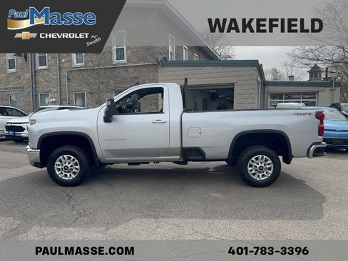 Used 2022 Chevrolet Silverado 2500 LT w/ Convenience Package AWD/4WD image 9