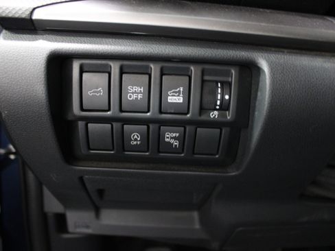 Used 2022 Subaru Forester Premium AWD/4WD image 8