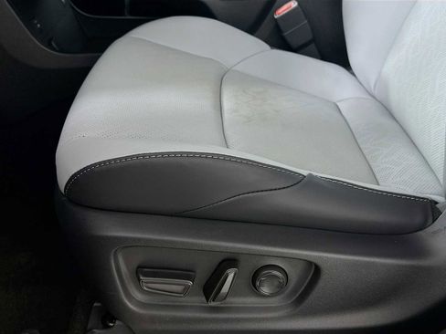 New 2026 Subaru Uncharted AWD image 18