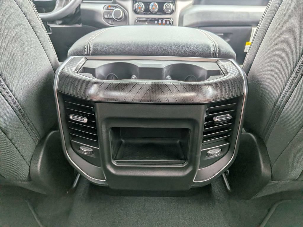 New 2026 RAM 1500 Express AWD/4WD image 18