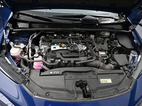Used 2025 Toyota Prius LE FWD image 12