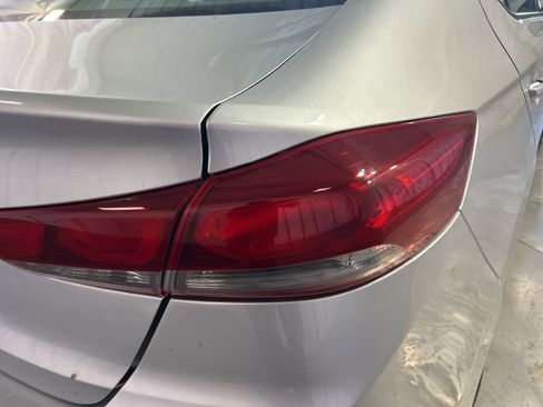 Used 2017 Hyundai Elantra SE image 9