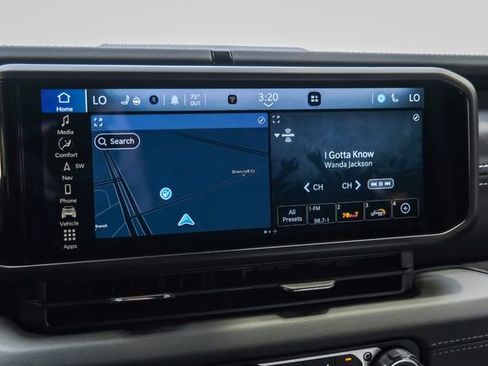 Used 2025 Jeep Wrangler Unlimited Rubicon w/ Technology Group image 52