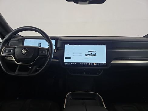 Used 2025 Rivian R1S Adventure Dual AWD/4WD image 27