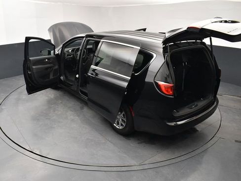 New 2026 Chrysler Voyager LX FWD image 28
