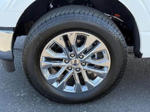 Used 2025 Ford F150 Lariat w/ Equipment Group 502A High image 8