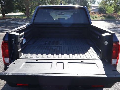 Used 2017 Honda Ridgeline RTL image 14
