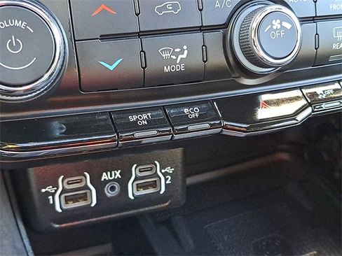 Used 2022 Dodge Durango R/T w/ Hemi Orange Plus Package image 16