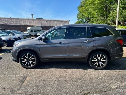 Used 2022 Honda Pilot Touring image 16
