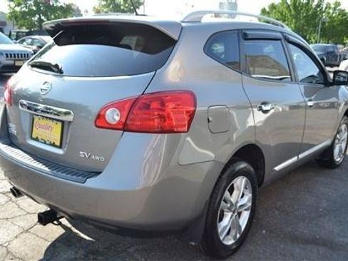 Used 2013 Nissan Rogue SV AWD/4WD image 6