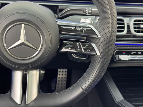 Used 2024 Mercedes-Benz GLS 580 GLS 580 w/ Night Package image 25