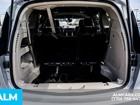 Used 2024 Chrysler Pacifica Touring-L FWD image 52