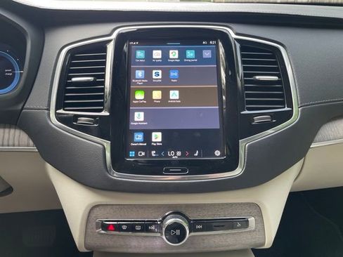 Certified 2023 Volvo XC90 T8 Ultimate AWD/4WD image 18