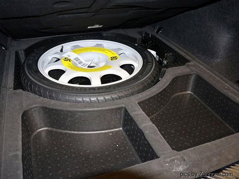 Certified 2024 BMW 530i xDrive w/ Premium Package image 33