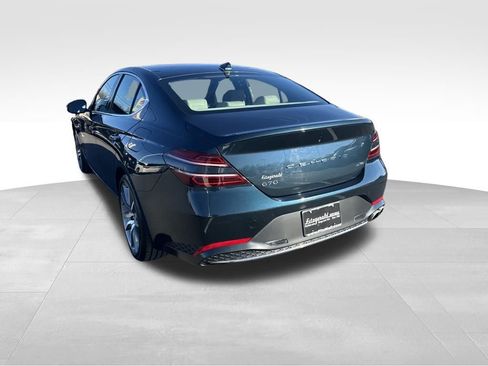 Used 2023 Genesis G70 2.0T image 5