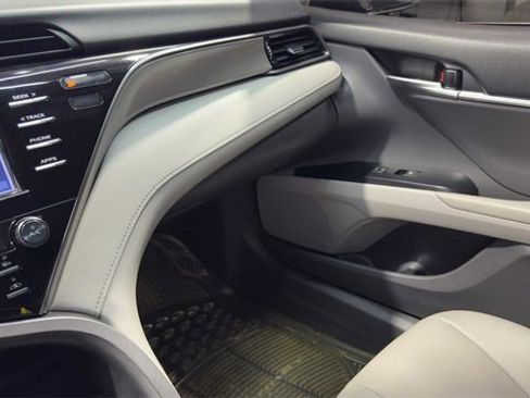 Used 2019 Toyota Camry SE image 26
