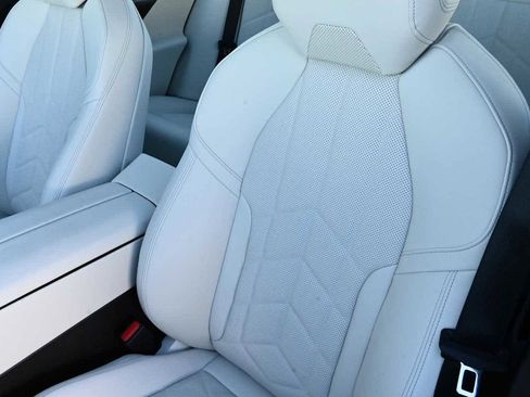 New 2026 BMW 530i xDrive w/ M Sport Package image 9