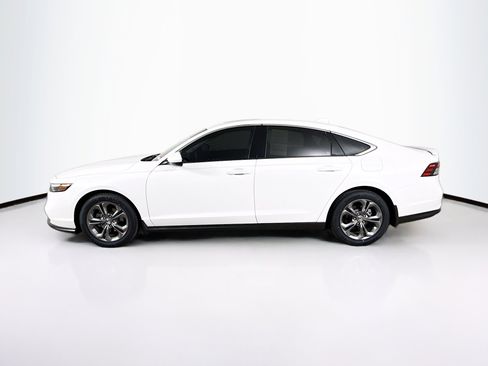 Certified 2023 Honda Accord EX image 7