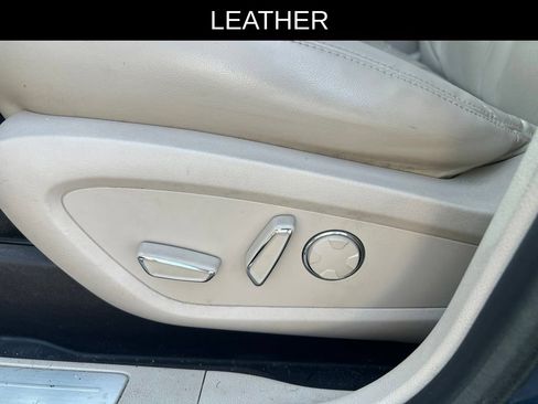Used 2018 Lincoln MKC Select w/ Select Plus Package AWD/4WD image 9