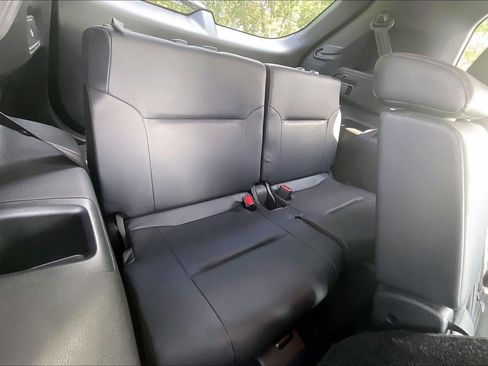 Used 2024 Mitsubishi Outlander SE AWD/4WD image 25