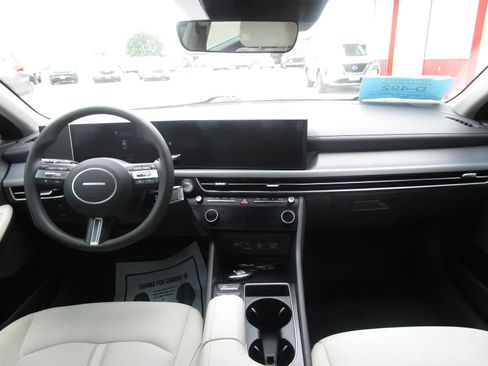 Used 2024 Hyundai Sonata SEL AWD/4WD image 15