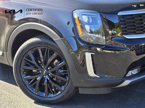 Used 2022 Kia Telluride SX w/ Towing Package FWD image 9