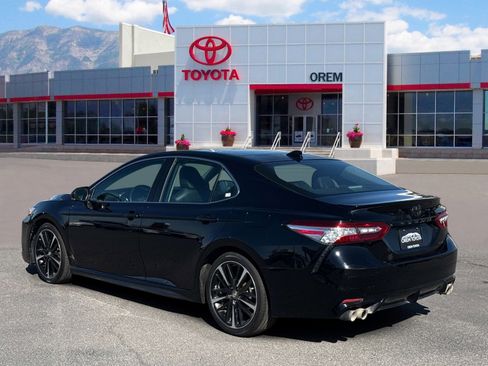 Used 2020 Toyota Camry XSE FWD image 5