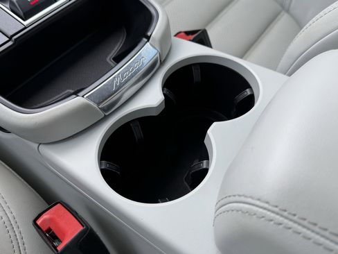 Certified 2023 Porsche Macan Turbo image 23