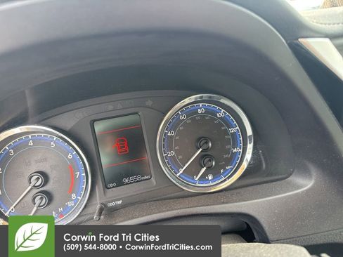 Used 2018 Toyota Corolla LE w/ LE Premium Package FWD image 6