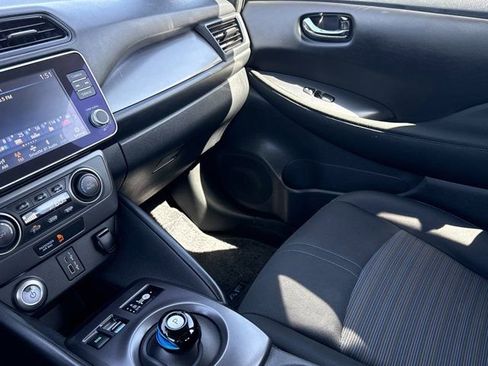 Used 2023 Nissan Leaf S image 18