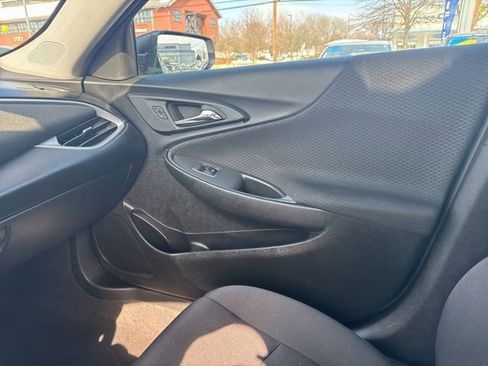 Used 2023 Chevrolet Malibu LT image 10