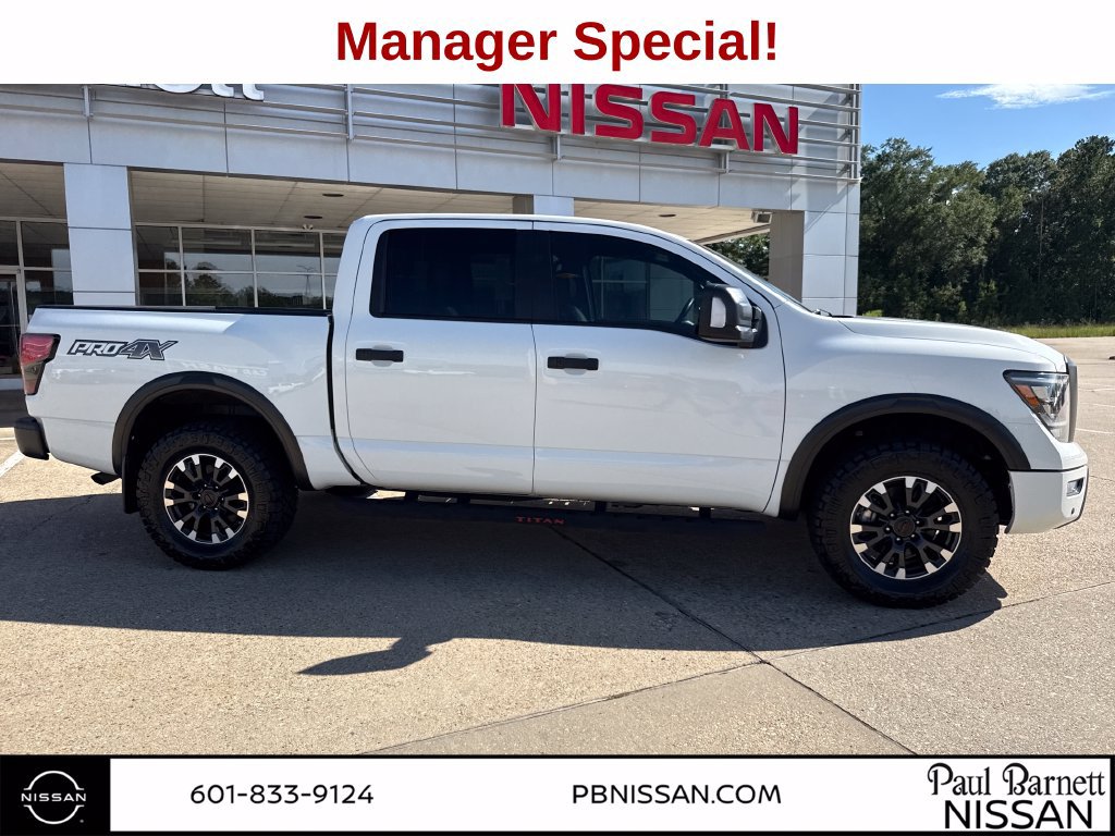 Used 2023 Nissan Titan PRO-4X w/ Pro-4x Convenience Package AWD/4WD image 7