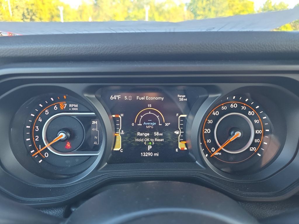 Used 2024 Jeep Gladiator Overland AWD/4WD image 16
