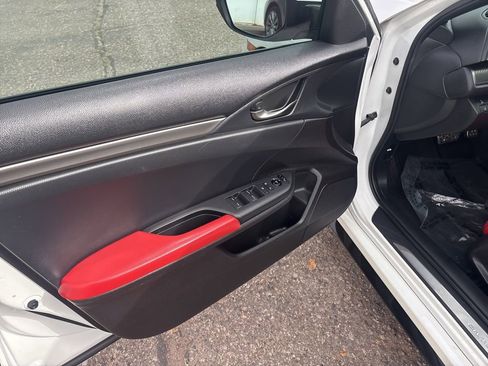 Used 2019 Honda Civic Sport image 12