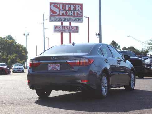 Used 2014 Lexus ES 350 w/ Luxury Package FWD image 4