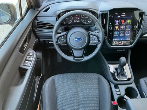 Used 2025 Subaru Forester Premium AWD/4WD image 9