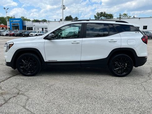 Certified 2023 GMC Terrain SLE w/ Driver Convenience Package AWD/4WD image 9