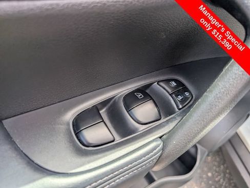 Used 2017 Nissan Rogue SL AWD/4WD image 15